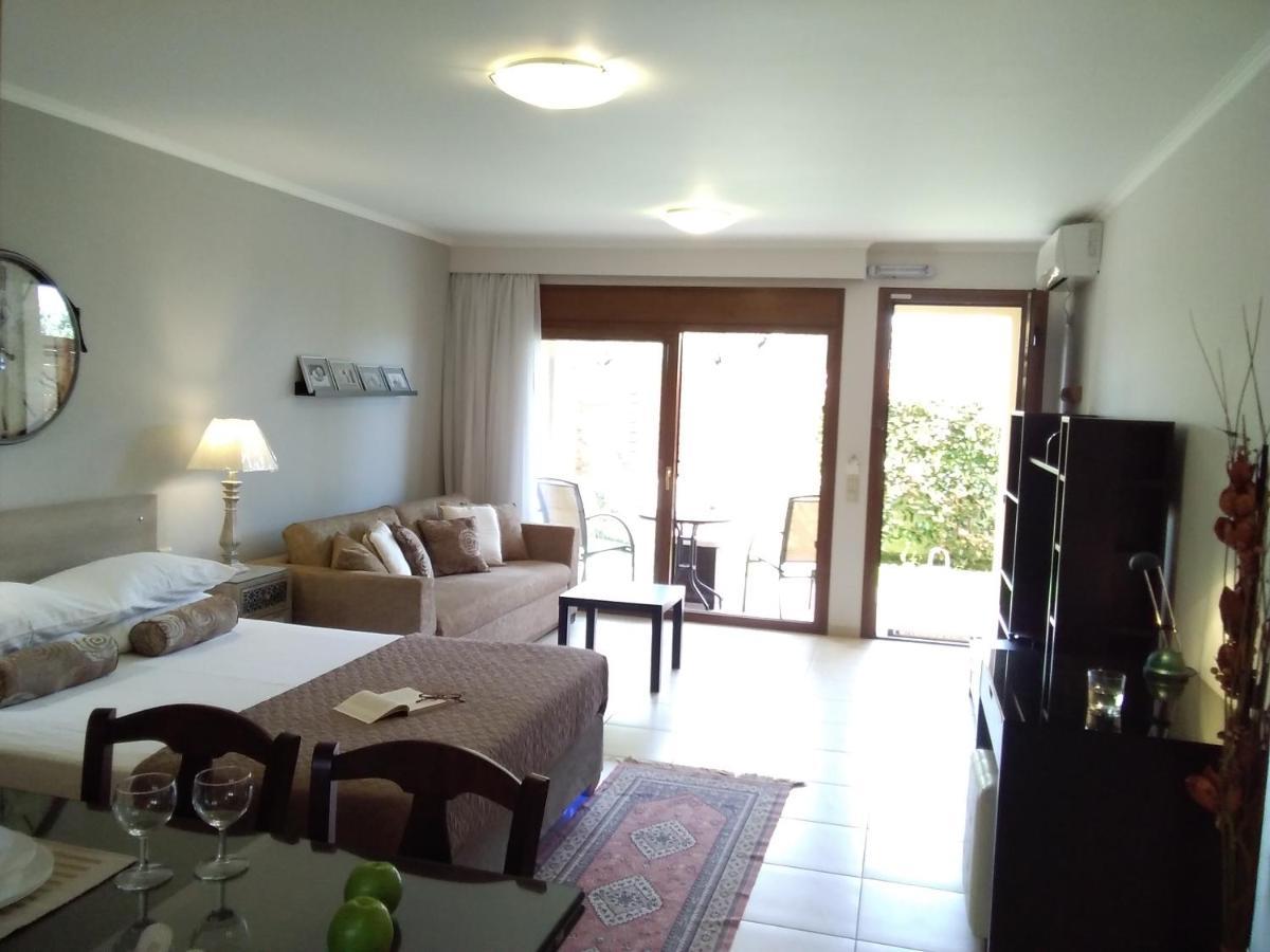 Villa Adelais Tsoukaládhes Esterno foto